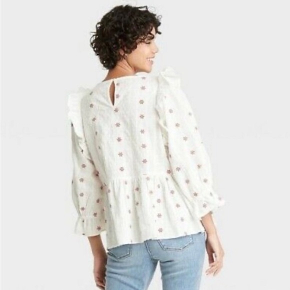 Universal Thread White Ruffle Embroidered Floral Peplum Top - Picture 2 of 4